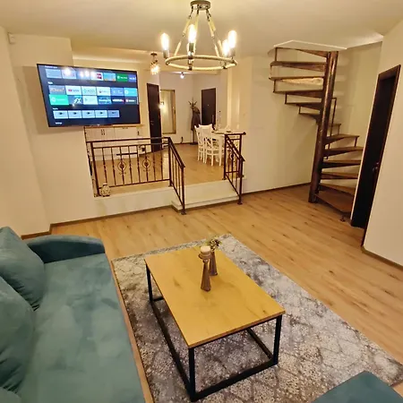 Old Town Maisonette