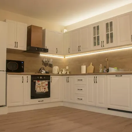 Old Town Maisonette *