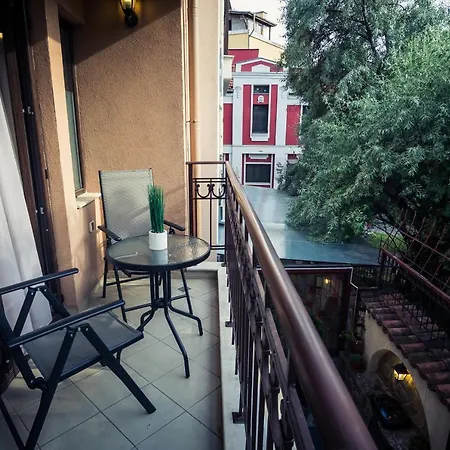 Old Town Maisonette *